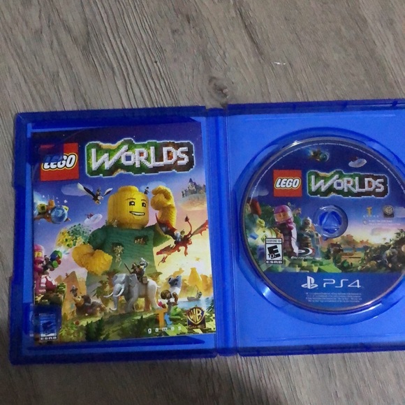 Lego Worlds Game - Picture 2 of 3